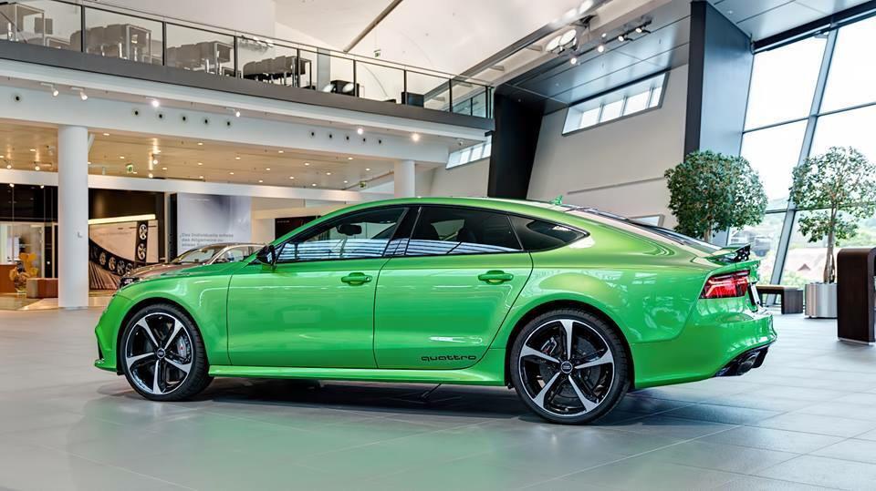 audispain's tweet photo. El #RS7 de color Verde Manzana #AudiExclusive, retratado por @gentic77. Apasionante, ¿verdad? http://t.co/5jMqvBrHXd