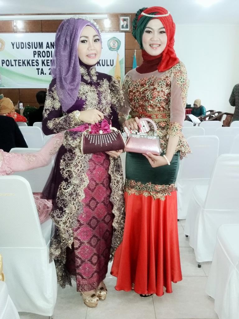 Im_Revhi's tweet photo. Prosesi Yudisiumku 4 Agustus 2015 @Amd.Gz http://t.co/8th6fEXtcG
