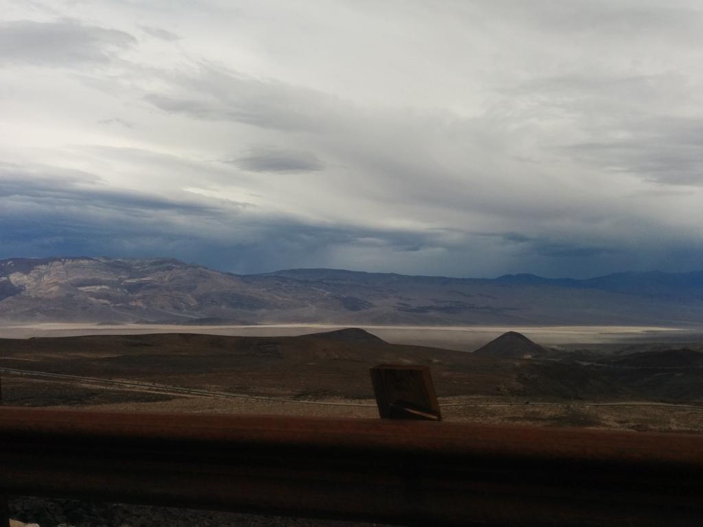 SamanthaDegges's tweet image. Last road trip with @rdegges, before my 4 month bootcamp at #CodingHouse. #DeathValley