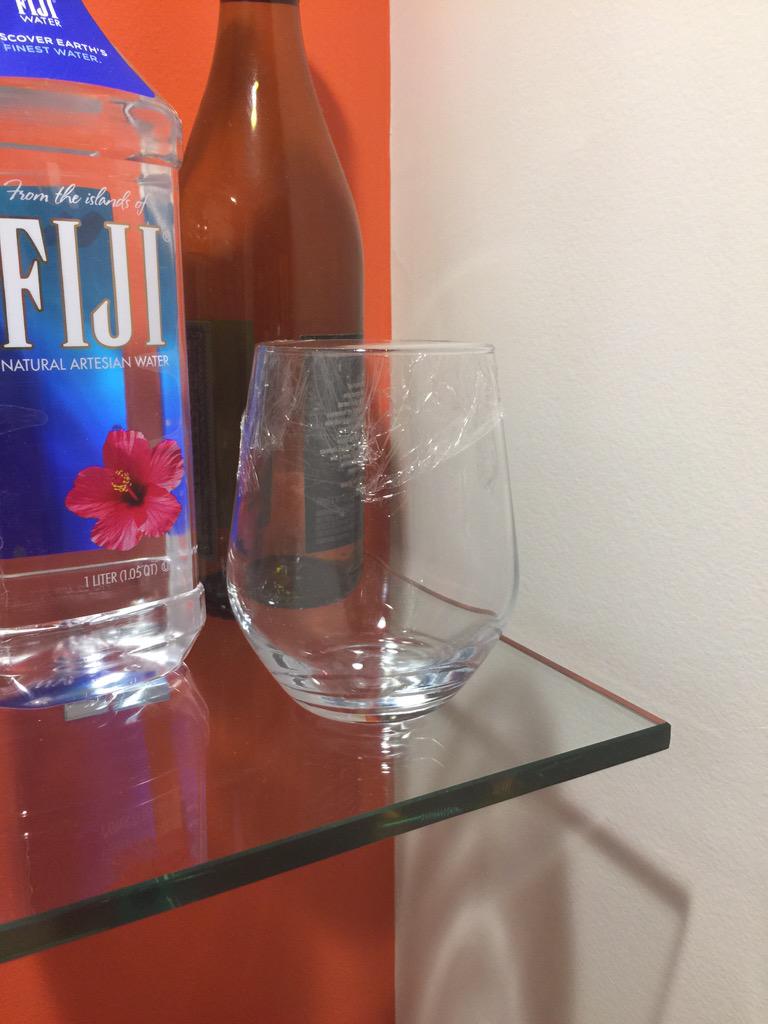 96AggieGirl's tweet photo. @ChristinaParkTV @JayOnTheLedge @jwpayne450 @Hatsplace ..but they put Plastic wrap on top of the glass #falsesense http://t.co/QJMUybUzWB