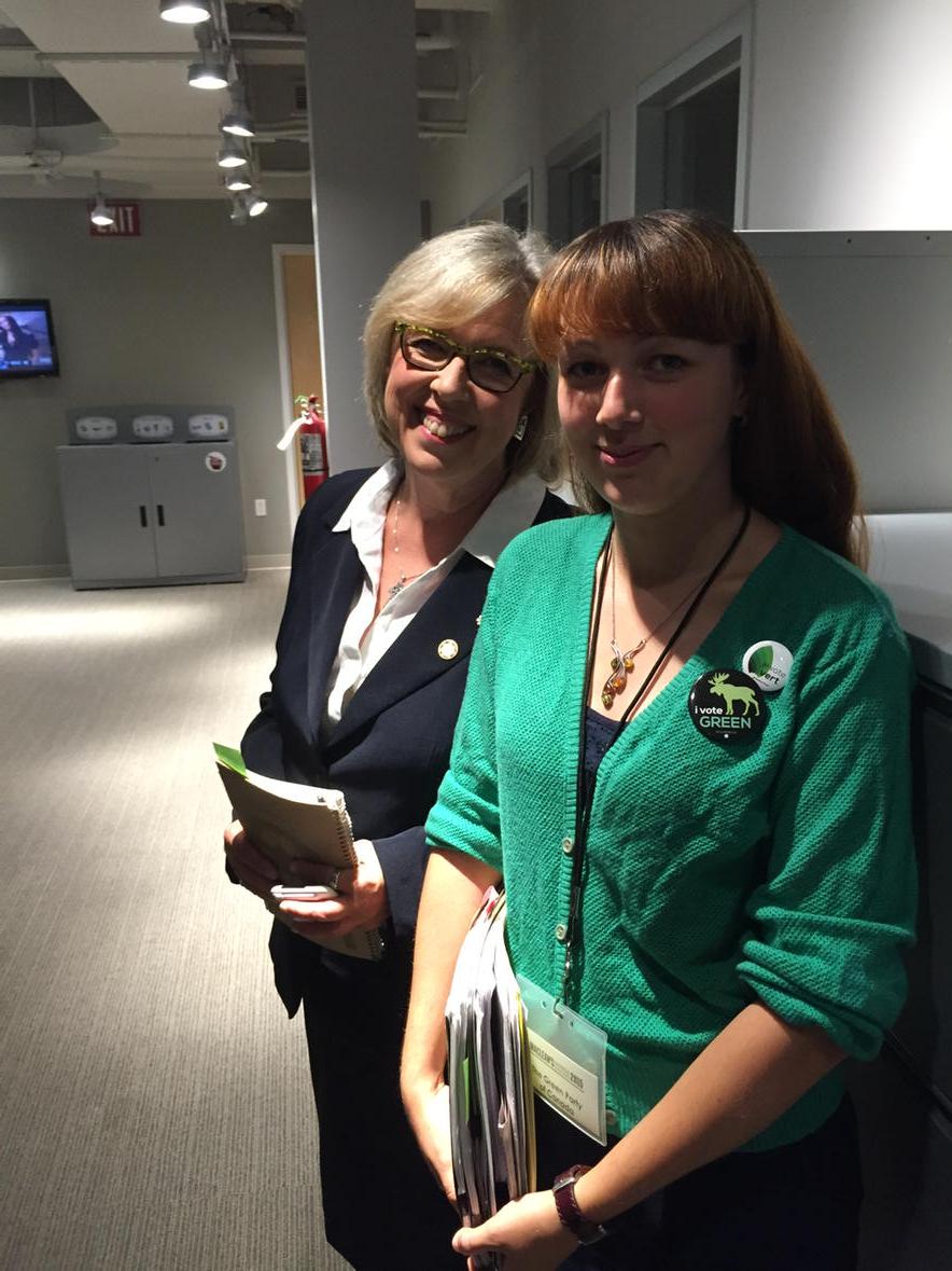 MikeSchreiner's tweet photo. My Green hero @ElizabethMay  heading down for the debate w her wonderful daughter Cate. #GPC #exln42 #Macdebate http://t.co/LCIrHRwQxl