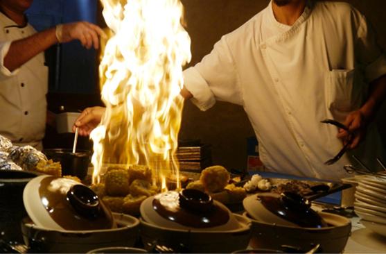 simplydoozy's tweet image. Chef @DPynto is about to turn up the heat this month @WMaldives goo.gl/UBJYGm #Food #Travel