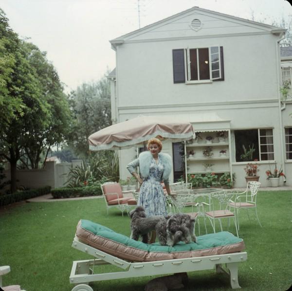 HouseBeautiful's tweet photo. A Rare Glimpse into Life at Home With Lucille Ball http://t.co/plmjPGRGeO http://t.co/hpa4Cixd88