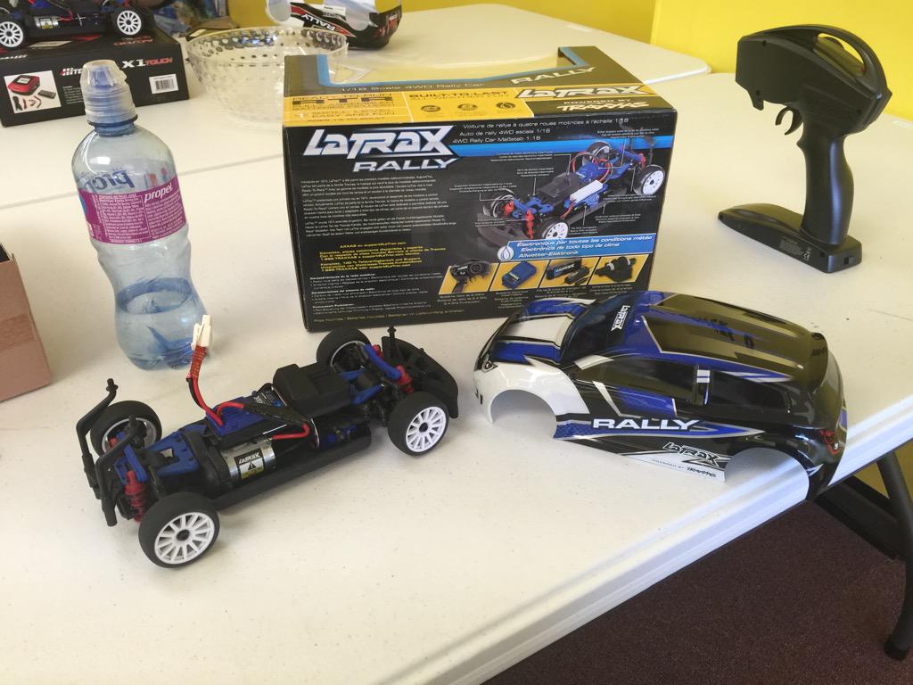 TLR_Lopez's tweet photo. Going to run some oval racing with these latrax cars lol http://t.co/UBfJYaNQRd