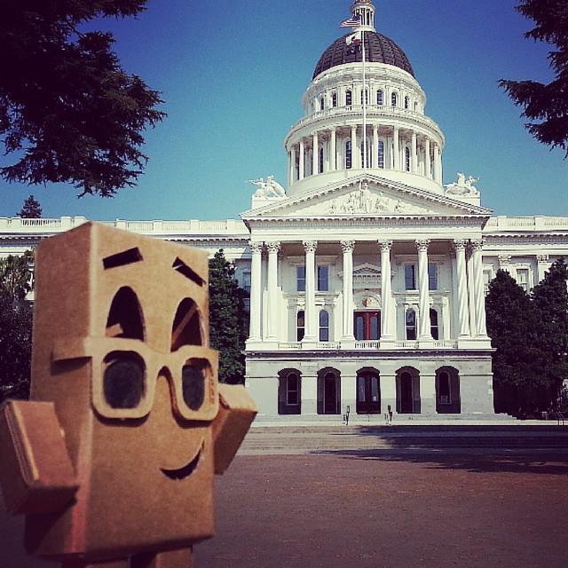 cardboardguys's tweet photo. #CardboardCorey hits the Capitol! #MadeInAmerica http://t.co/dISbGNaY0D http://t.co/5wrfIx1lFX