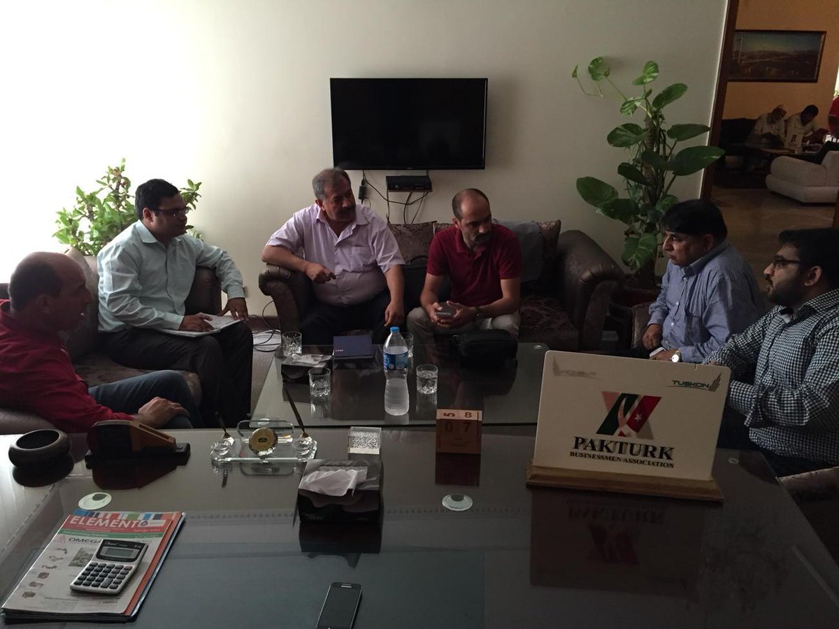 Pakistanlı iş adamları ile iş görüşmesindeyiz