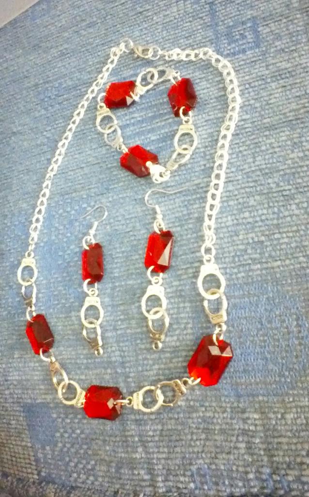 shildonwitch's tweet photo. All for sale x @CharityPoint15  @WoollyRosie  @beckyjenkinz  
@kendod666  @nathanlydon   @MarkJamesJohnso http://t.co/2h9omzkXBO