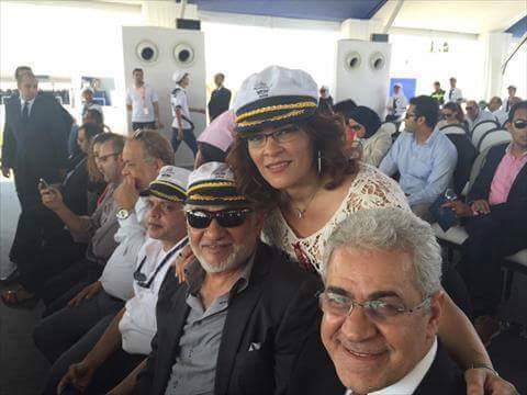 بعد الهرتله والأمصه..اتعزم و راح#وإختار الصحبه المناسبه-فعلا،لايق وسطهم،و ده لايعيبه..يعبيه يعيش الوهم انه ريس