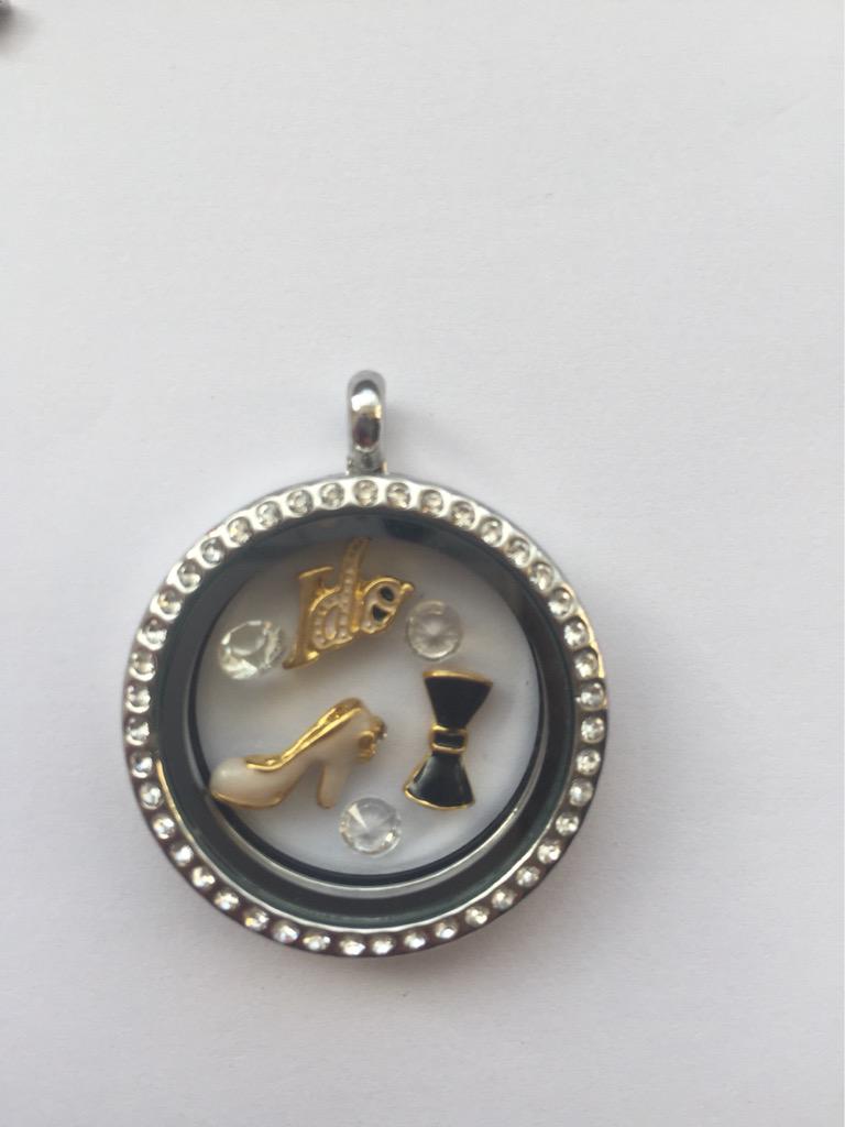 FloatingGems's tweet image. Capture that special moment in a floating locket #floatinggems