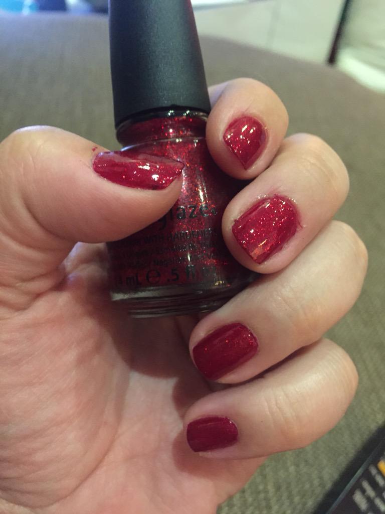 binasphotos2015's tweet photo. Thursday 6th August 2015 #photooftheday #rubypumps #chinaglaze http://t.co/0fjpe2x9mf