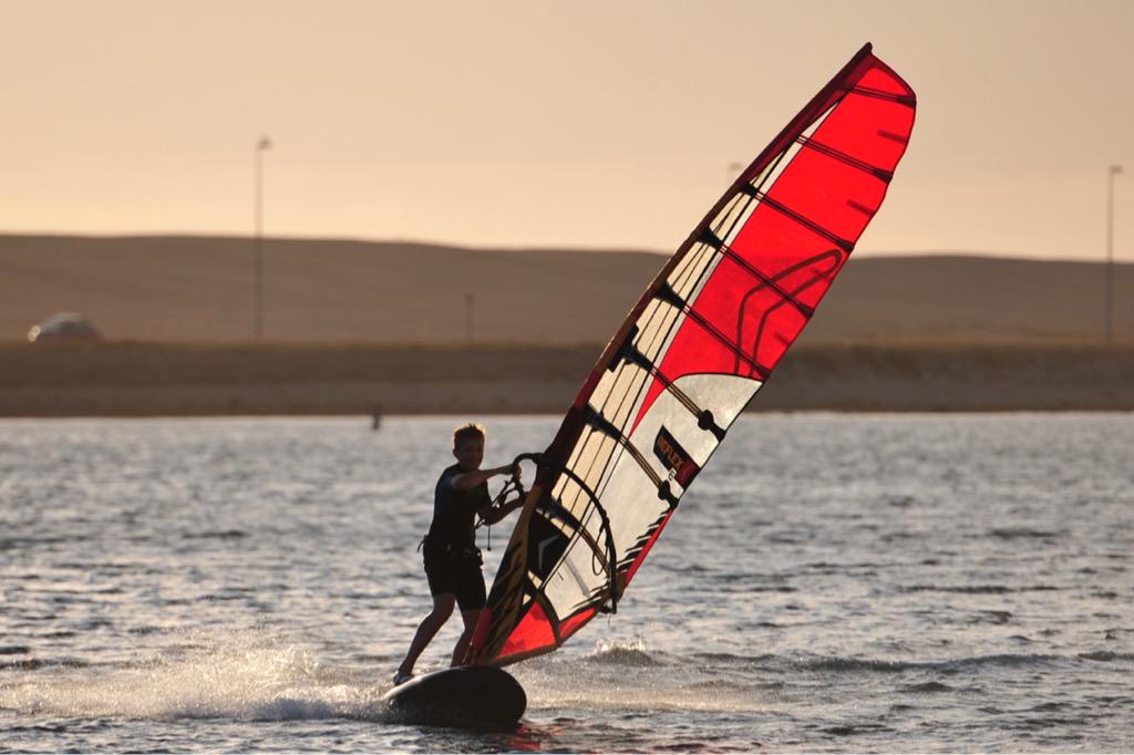 scottystallman's tweet image. Sunset session on the Isonic 107 and Reflex 6 7.0. @SeverneSailsUK @StarboardWind @otc_windsurf