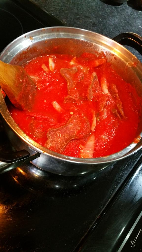 FataFrank's tweet photo. Making tonights sauce...  #homemade http://t.co/Q6bNQHGu3g
