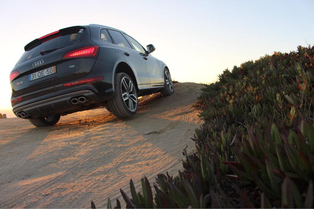 AudiHellas's tweet photo. RT @Audi_Online: Perfect #audisummer: #audi #sq5 📷 Timo Görres http://t.co/W0Vy1tjs7B