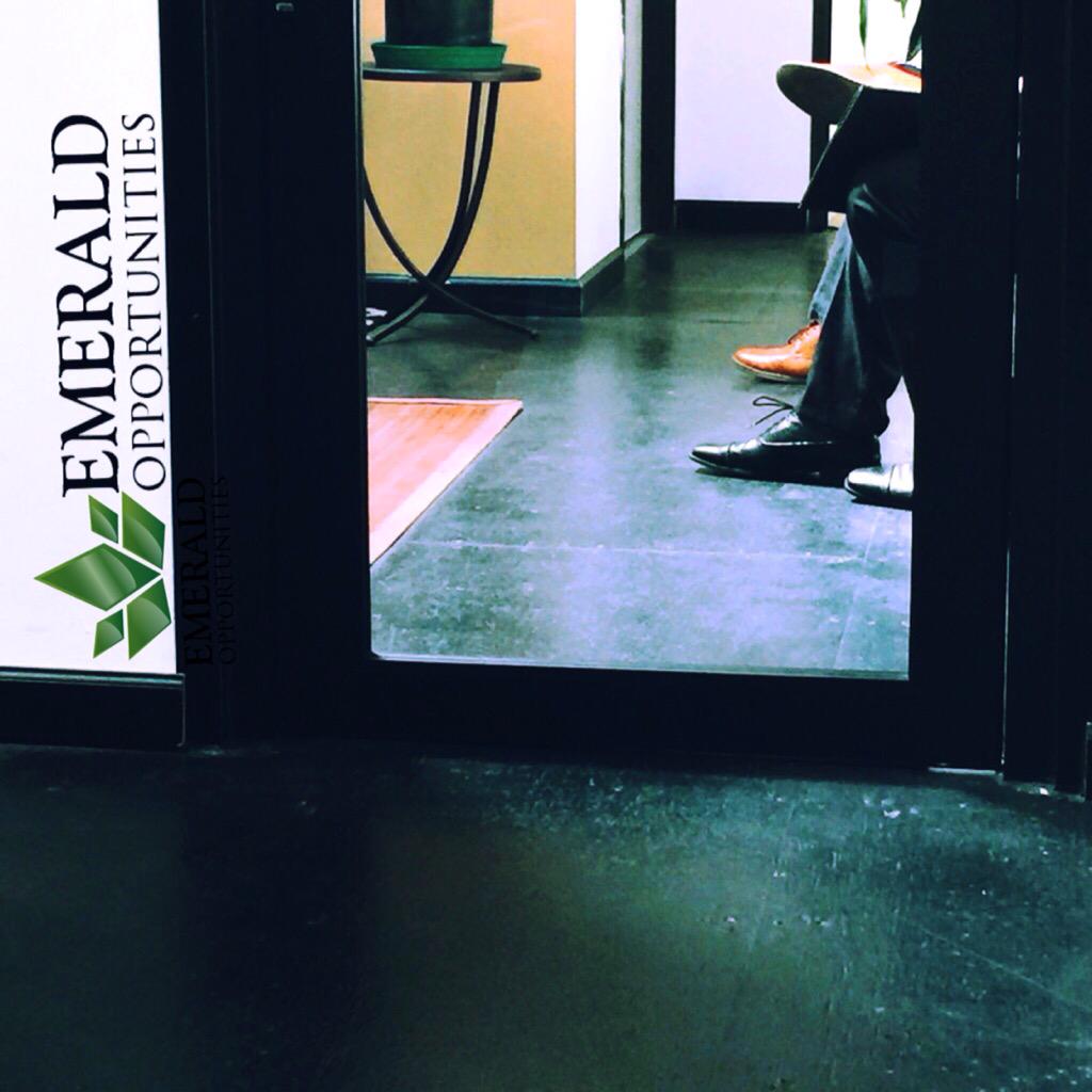 EmeraldOps's tweet photo. Lines out the door for awesome job opportunities! What're you waiting for? 

#emeraldopps #cannabisindustry http://t.co/0DejMrsFuY