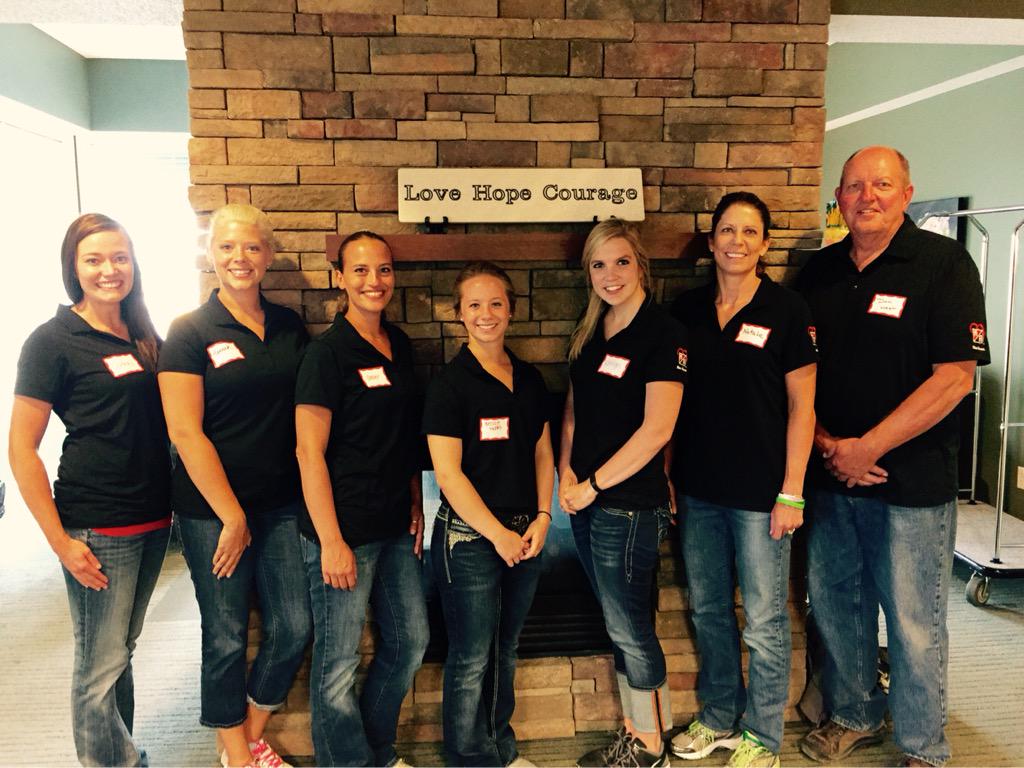 Cortaloo's tweet photo. Fun time out of the office  @AmericanCancer hope lodge #kahasheart #KAbuilds http://t.co/zod1UoSVj1