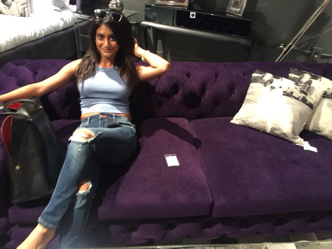 😮😮😮 Purple couches exist?!?! 👍👍👍 http://t.co/ciSAk9PJ2h<a href="/tag/camgirl"class="tags"><span>#camgirl</span></a><a href="/tag/camgirlprobz"class="tags"><span>#camgirlprobz</span></a>