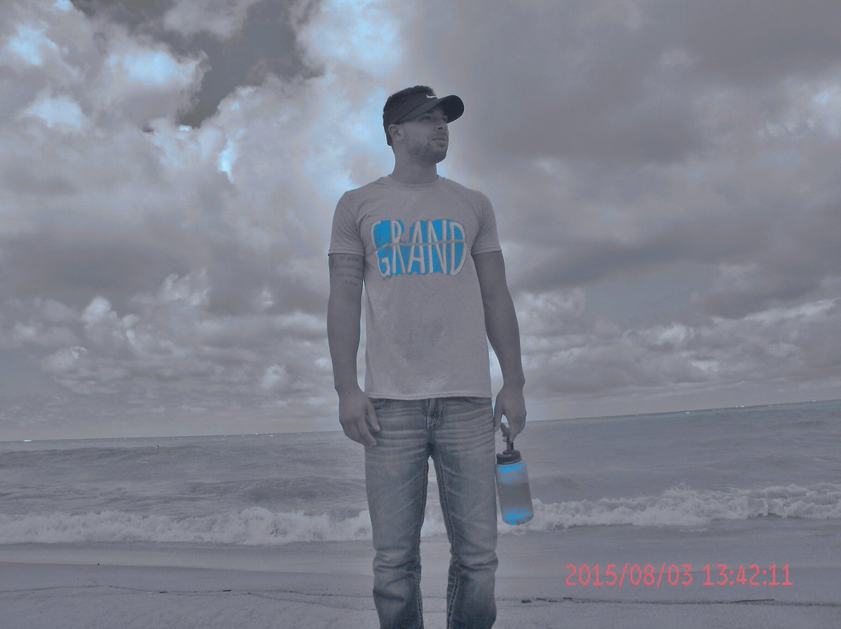 Shizzy_Roc's tweet photo. Shop @theGrand_Co http://t.co/KNPDD96n0P