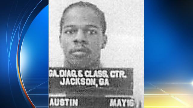 A fugitive who escaped from a Georgia prison in 1981 has been caught in South Florida bit.ly/1JP1bum http://t.co/ht1bv2mQtO