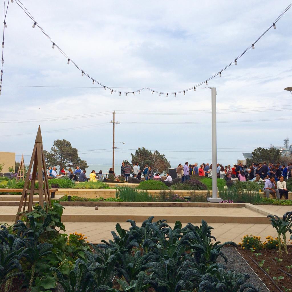 The first #StemGardenParty is going off! Live music, delicious bites, sangria, cocktails and more! #MissionBay
