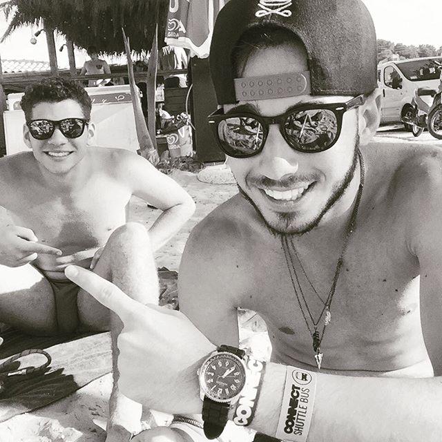 Tysntny's tweet image. Corfu #CORFU #Connet #viaggievento #asjoni #trottol #sole #mare #e #tanta #ignoranza💣😍