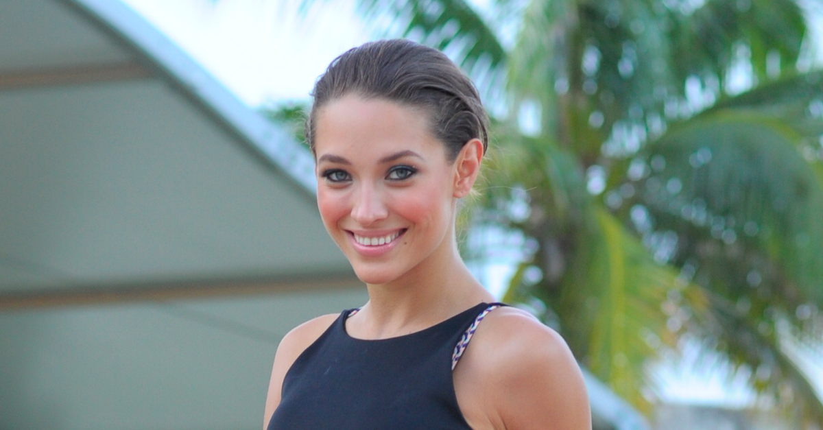POPSUGARBeauty's tweet photo. These skin tips are just what you need for a Summer glow: http://t.co/8wjCl0u02j http://t.co/ViiyaGxDOA