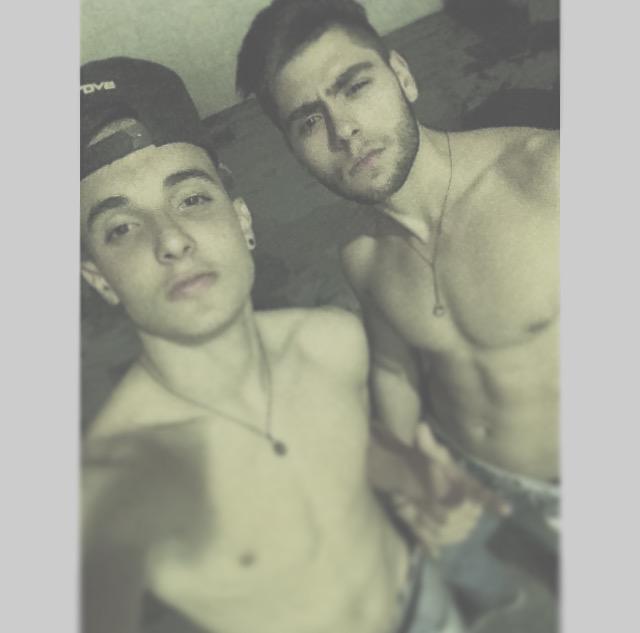 Wees_Bressan's tweet photo. Trote mack 🍻🍁🍼 #VemprometrOOOOOOOO #Perdidos #Churros #sequelados #vamofazermack 😂😂 @Fefreitaass http://t.co/EY3CPrroMA