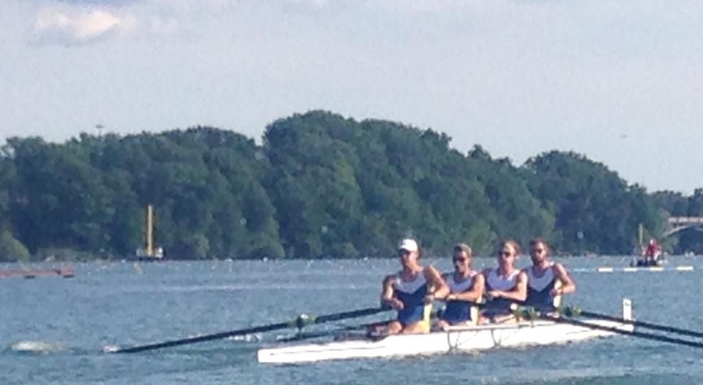 VikesRow's tweet photo. Last final of the day at a hugely competitive Henley. LM 4- launched and ready to go the distance. http://t.co/zAWrosqNK2