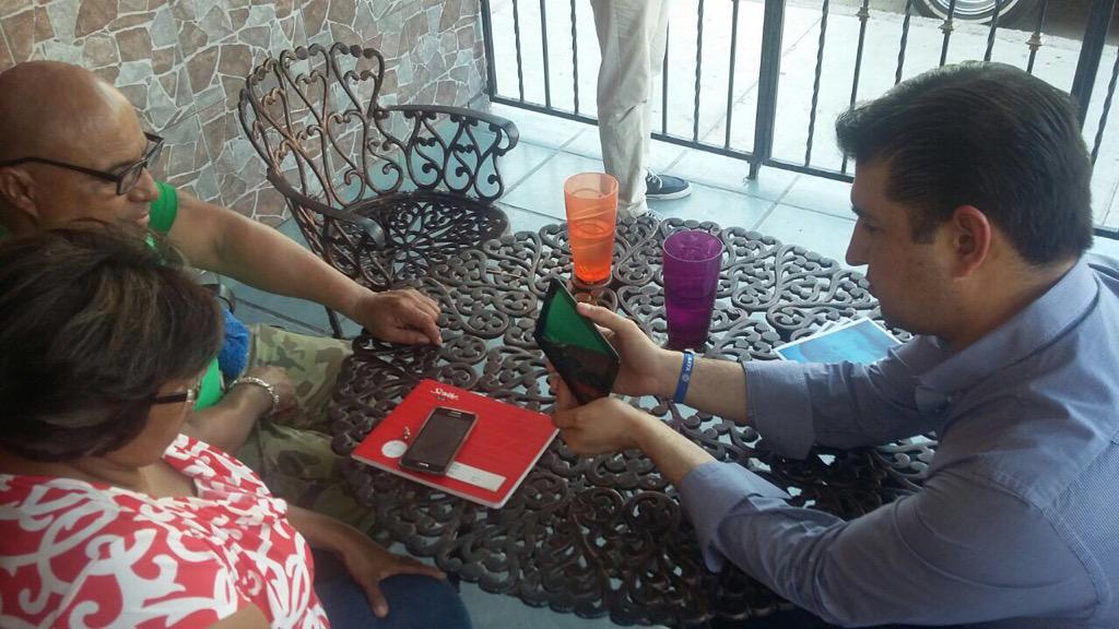 Tuve muy buena platica con Lidia y Gilberto; panistas hermosillenses que ya estan con <a href="/RicardoAnayaC/">RicardoAnayaC</a> #RegeneraciónPAN