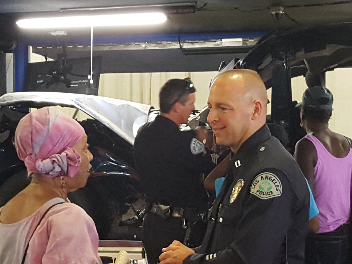 LAPD_Kowalski's tweet photo. @LAPDSouthTraff Open House #community #LA #commandandleadership @LAPDHQ @LAPDCMDR_ARCOS @PTingirides @BillScottLAPD http://t.co/xp0ngNSpfL