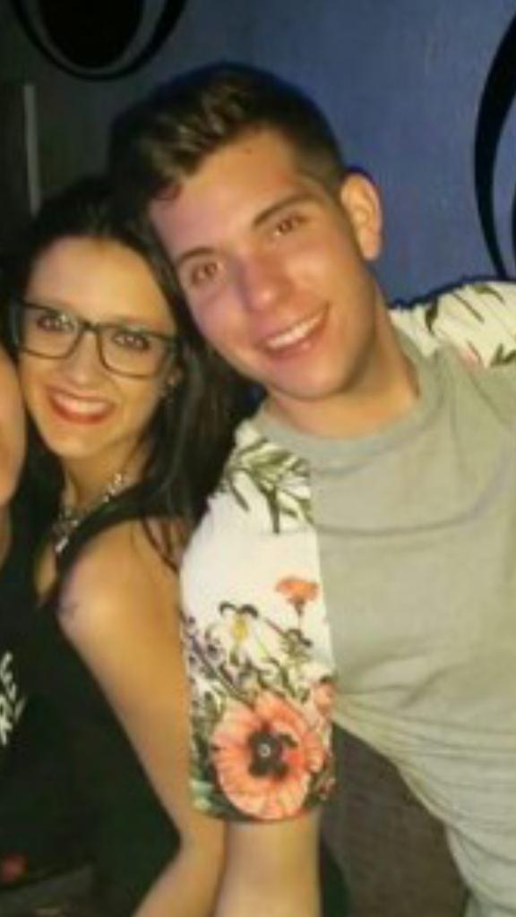 joelfg08's tweet photo. Muchas felicidades a una de las mejores @CoralRm te quiero princesa. http://t.co/OSKN6gyCkK