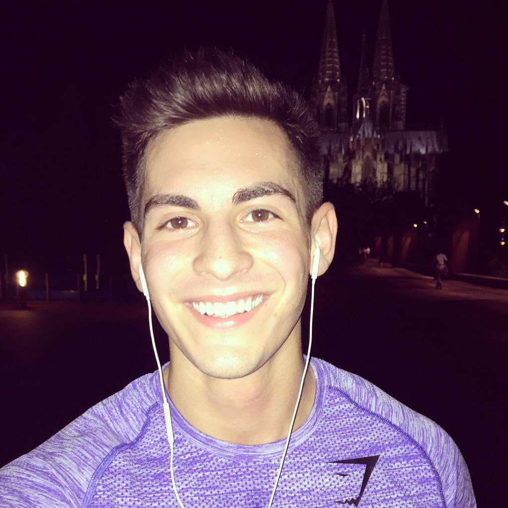 Censor tweet picture