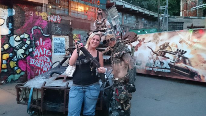 Und danach die Mad max party :) da ging die party richtig ab :) aufjeden fall mega geilll ..www.bonniebanx