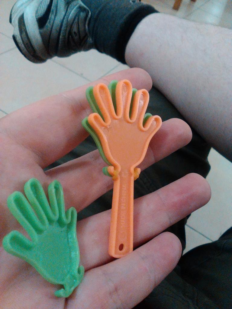 karlbrown90's tweet photo. Excessive clapping may result in repetitive strain injury
#Leaders4Life http://t.co/AAuM6jdvoL