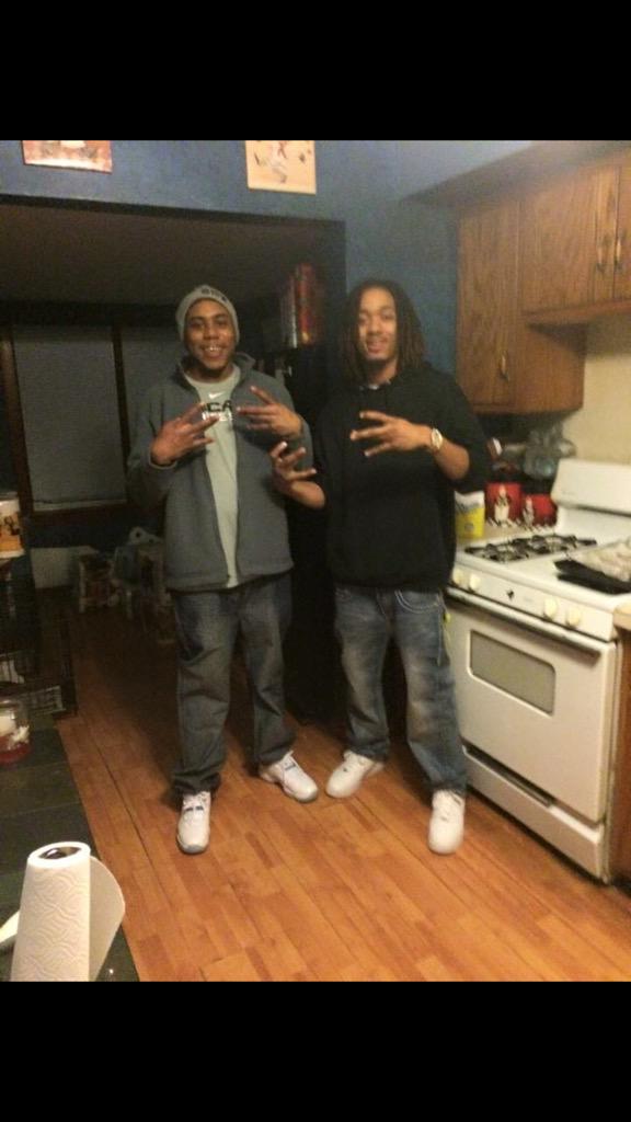 SHAWTYDREADS20's tweet image. Day 1 niggas @CapoFrmDaDub love u 💉 #ripcapone