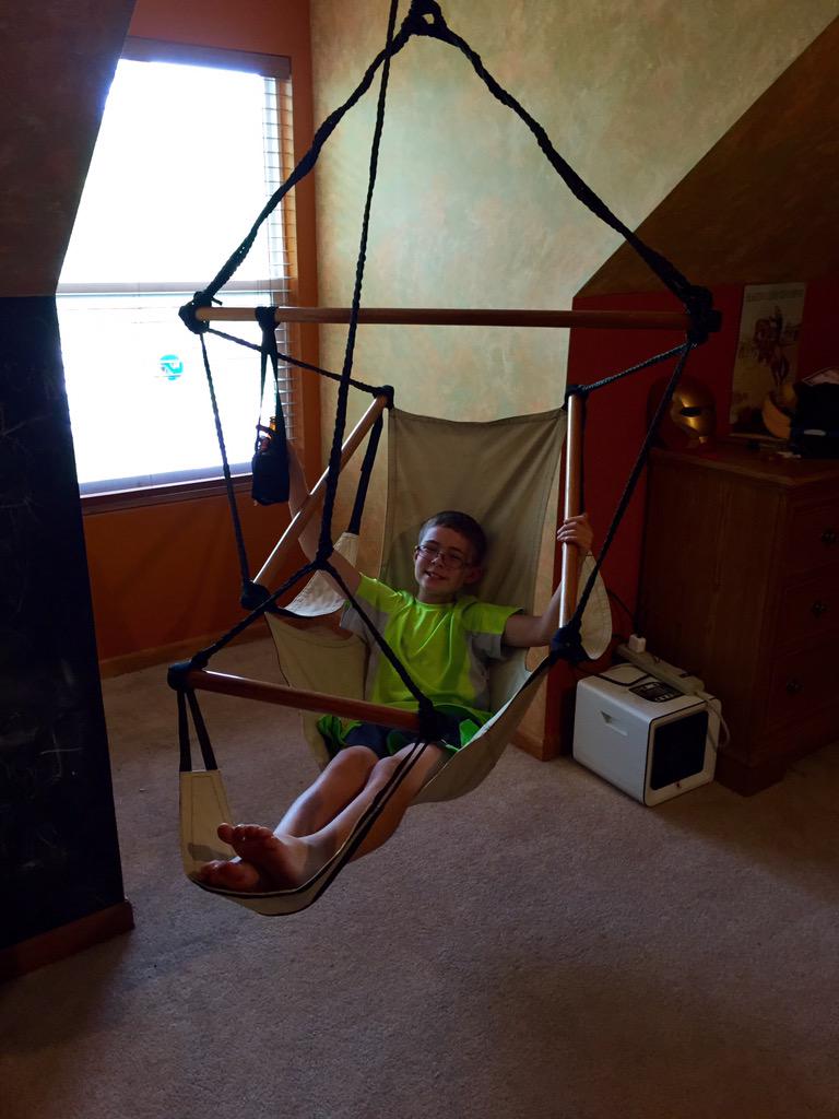 TFeikert's tweet image. Sky Chair!