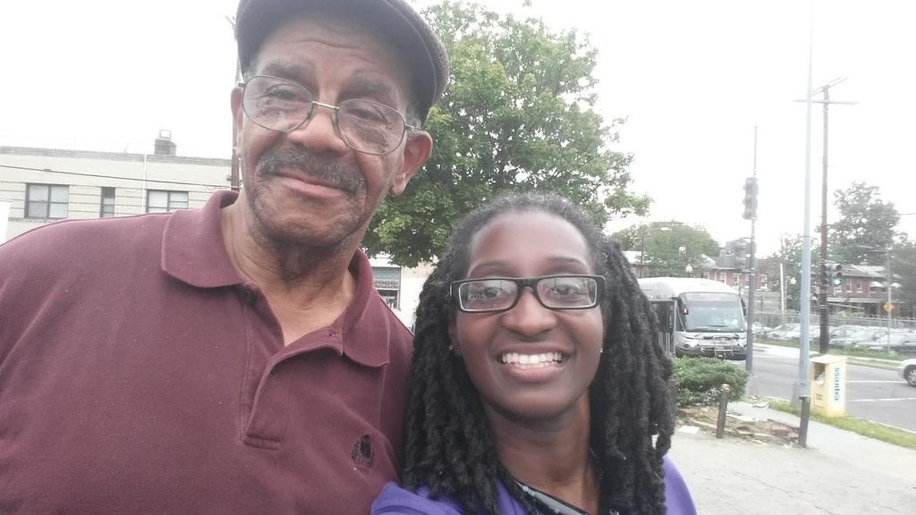 LaRubyMay's tweet photo. Gr8ful to me one of the original founders of Orange Hats DC. #PurpleIsTheNewOrange #PoppingInTheWard @WARD8RISING http://t.co/l97Z2yyuDb