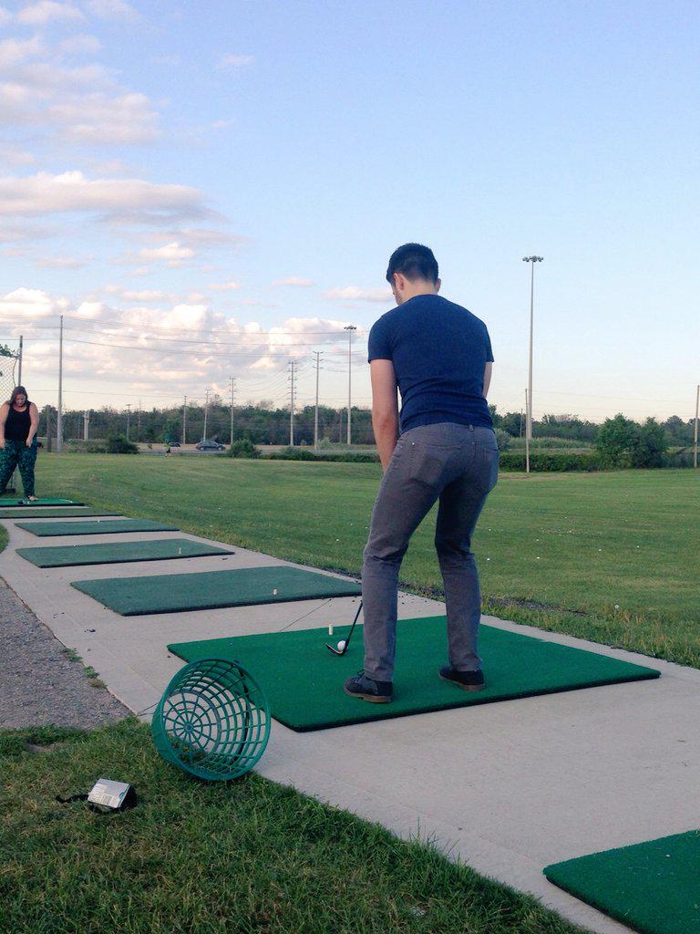 MarcusCardosoo's tweet photo. So today I learned how to golf http://t.co/yrX6m8hhJP