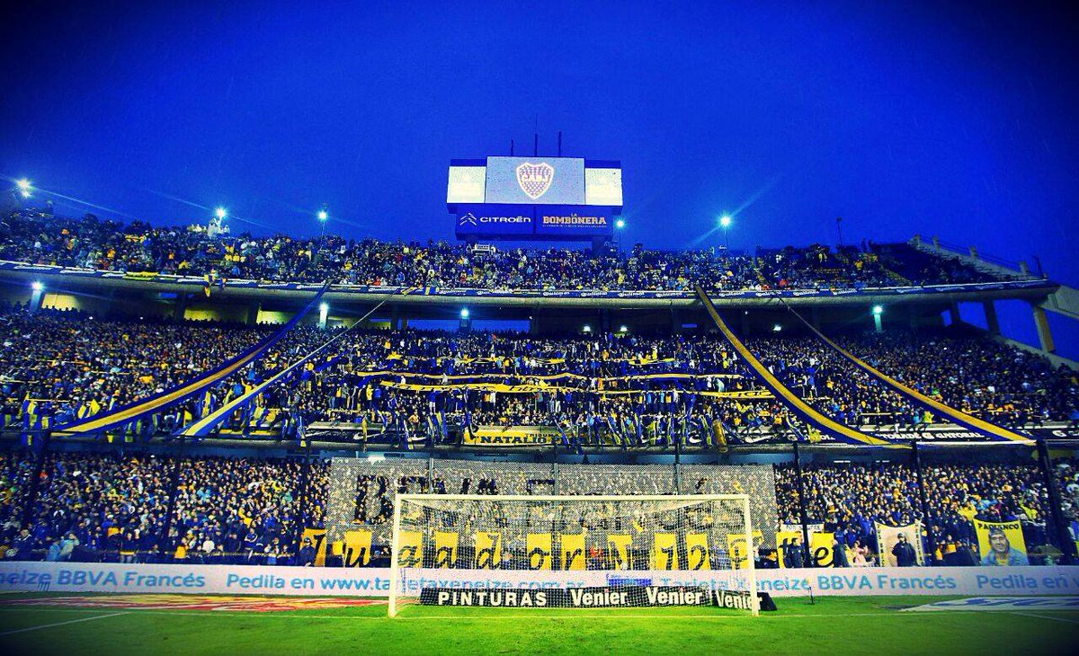 CristaalMaia's tweet photo. conm trapos  azul y oroo <3 http://t.co/yhPn22iBKC