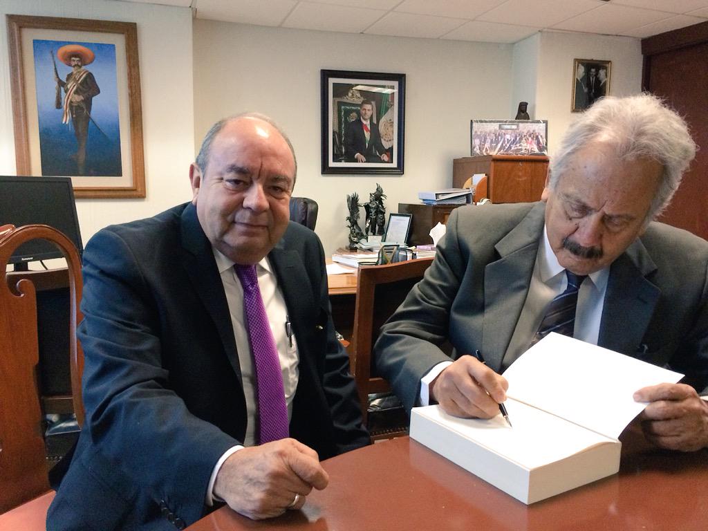 Don Augusto Gómez <a href="/Augusto_GV/">Augusto Gomez V</a> Servidor público quien dedica su vida a #México <a href="/CNC_CEN/">CEN_CNC</a> pscp.tv/w/aJO7dzY3NzI3…