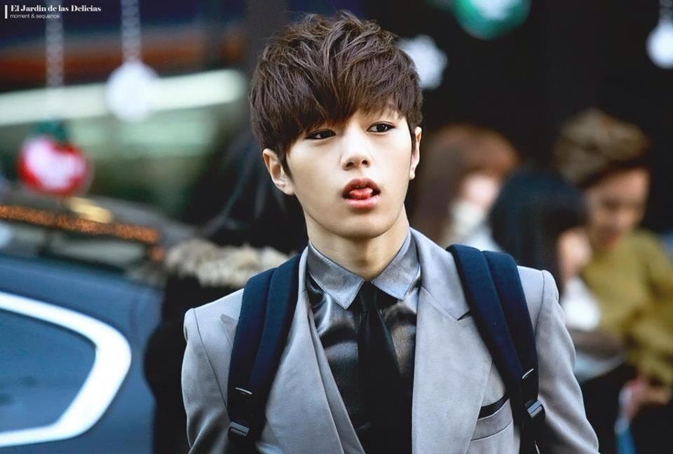 INF_KMS's tweet photo. Morning seol nemo http://t.co/xoCS417LQq