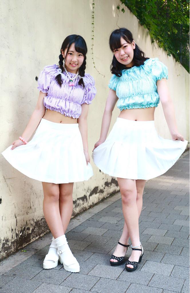 ギャルズ アップ Bubblesでへそ出し双子コーデに挑戦 Bubbles ギャルズアップ Http T Co Diz4xywcdc