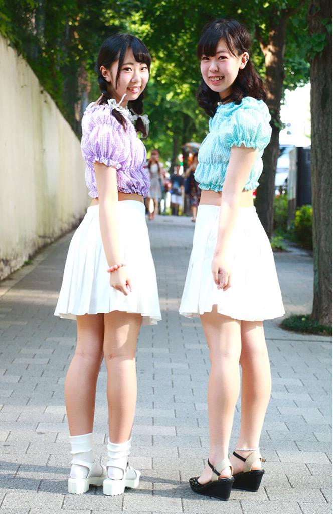 ギャルズ アップ Bubblesでへそ出し双子コーデに挑戦 Bubbles ギャルズアップ Http T Co Diz4xywcdc