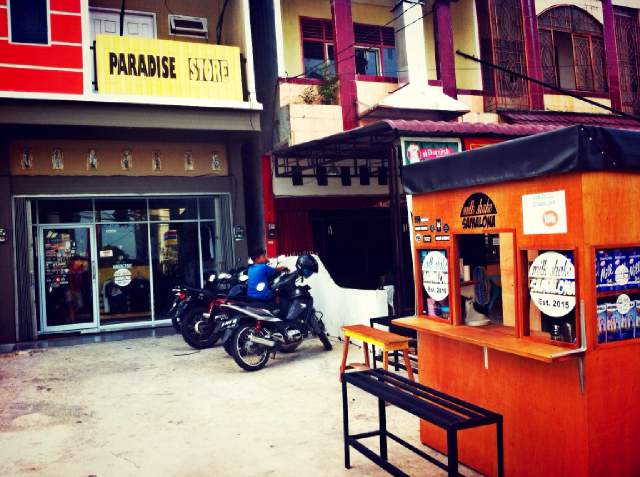 Selamat pagi temanteman <a href="/Brandindonesia/">BRAND INDONESIA</a> yang minta kerja sama konsinasi di store kita. Bisa kontak ke 2843fae3 :).