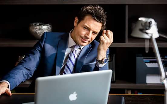 Diane_Fab's tweet photo. @brennan_elliott Operation Your A**is grass and #warren is the lawnmower. Heed the Warren_ing! #warrenitenation http://t.co/LzWCZEWaha
