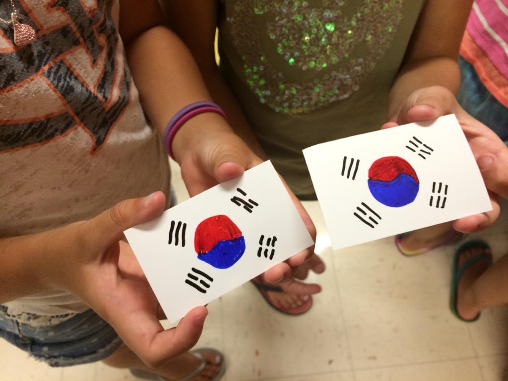 SLPKidsPlace's tweet photo. Shrinky Dinks!  We drew the South Korea flag on special plastic, heated it up, and watched it shrink. http://t.co/qhGMkNdh0f