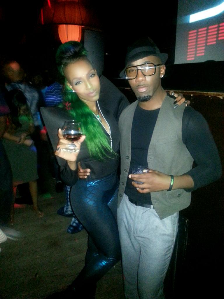 Mikelyrik's tweet photo. #FcukTheWeekend w the homie @jayewatts #ThirstTrapping #BeautifulSoul #Shouts2 @DJMrFamousNYC @tajlounge http://t.co/FWN5SQTLc9