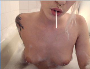 on mfc now! http://t.co/1XKPNVp5bJ