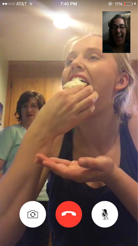 haleybogs's tweet photo. Pissed she ate this cupcake in front of me 😉#gigglebutt #vickyphotobomb http://t.co/FHTabUgOo0