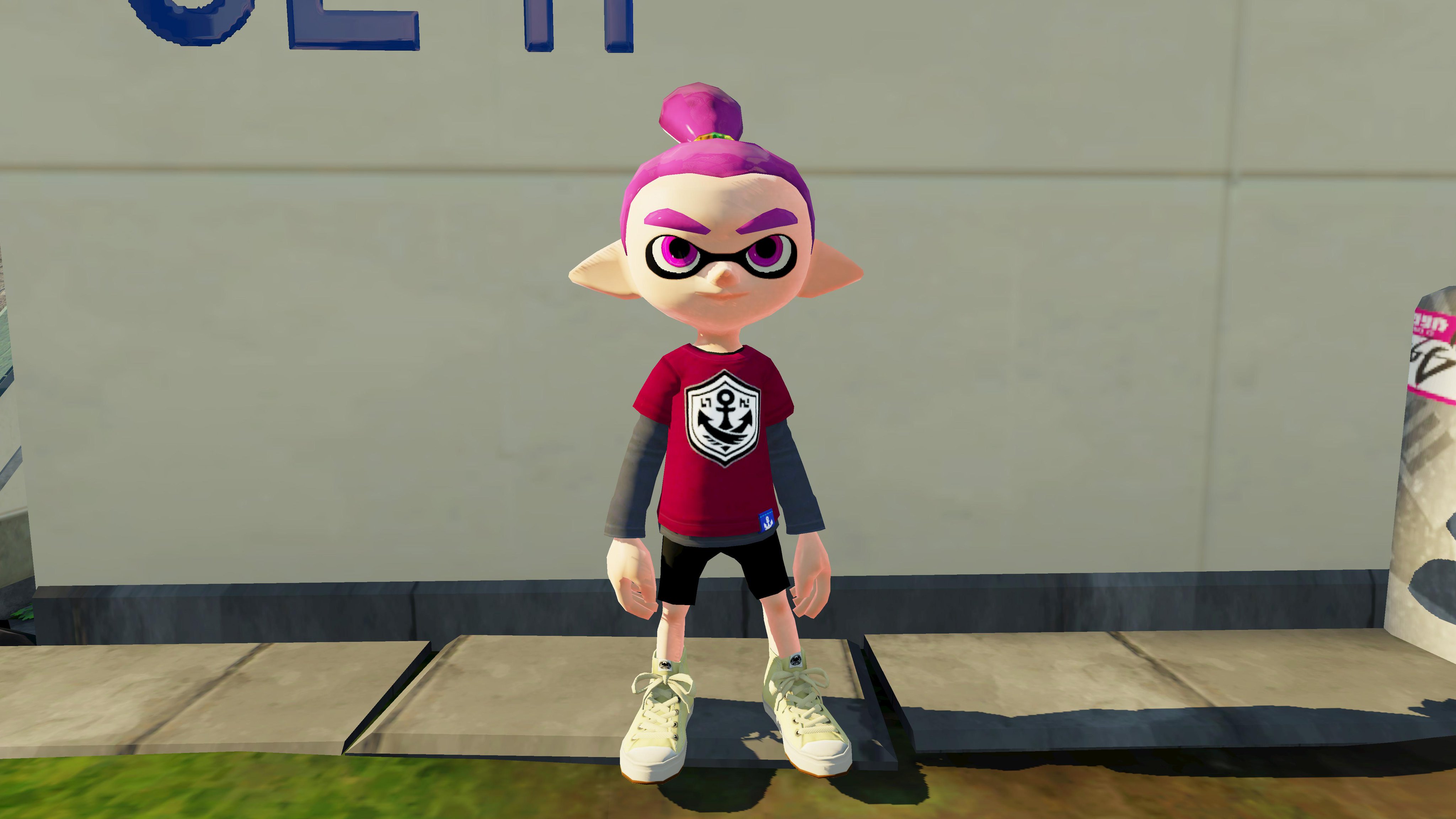 Splatoon スプラトゥーン ギアに詳しい研究員に確認したところ なんとアップデートでエンジのガチt ガチガサネ も追加されていたようだ 知らんかった ちなみに販売されるガチtには ガチロゴトートバッグ と ギアパワーのバッジがランダムで1個