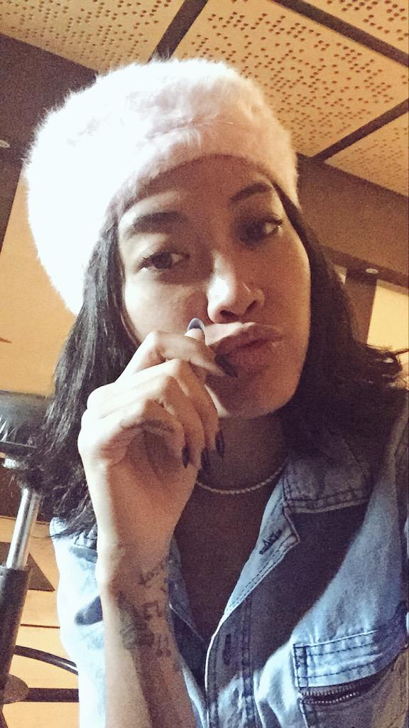 king_widilovers's tweet photo. RT"@_widikidiw_: Thank you for the pink soft cap 💞💕💘 #fangift https://t.co/0yFPFCG00K"